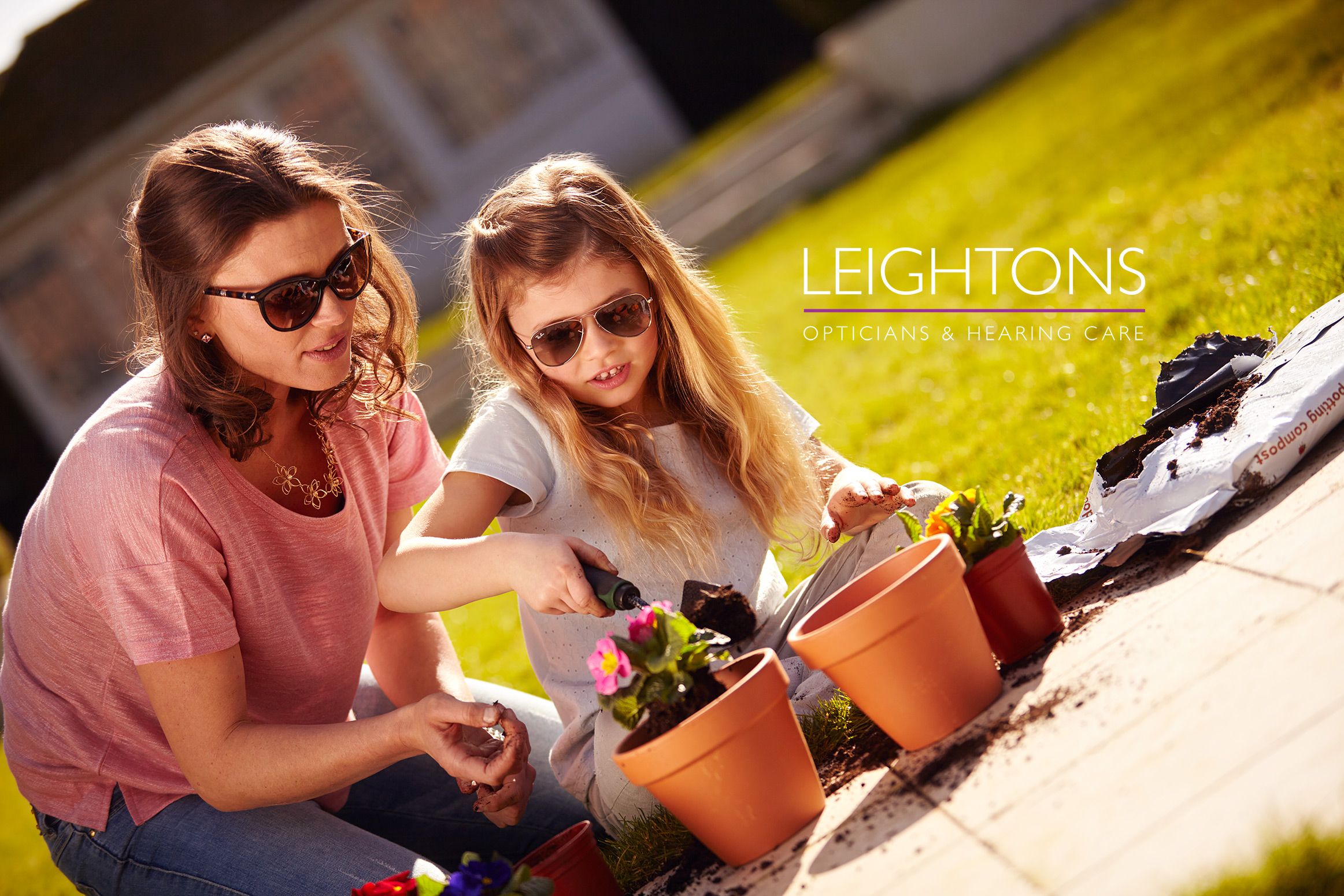 lifestyle-grandparents-garden-family-advertising-photographer-london-lifestyle-family-opticians-ruth-rose-5-compressor