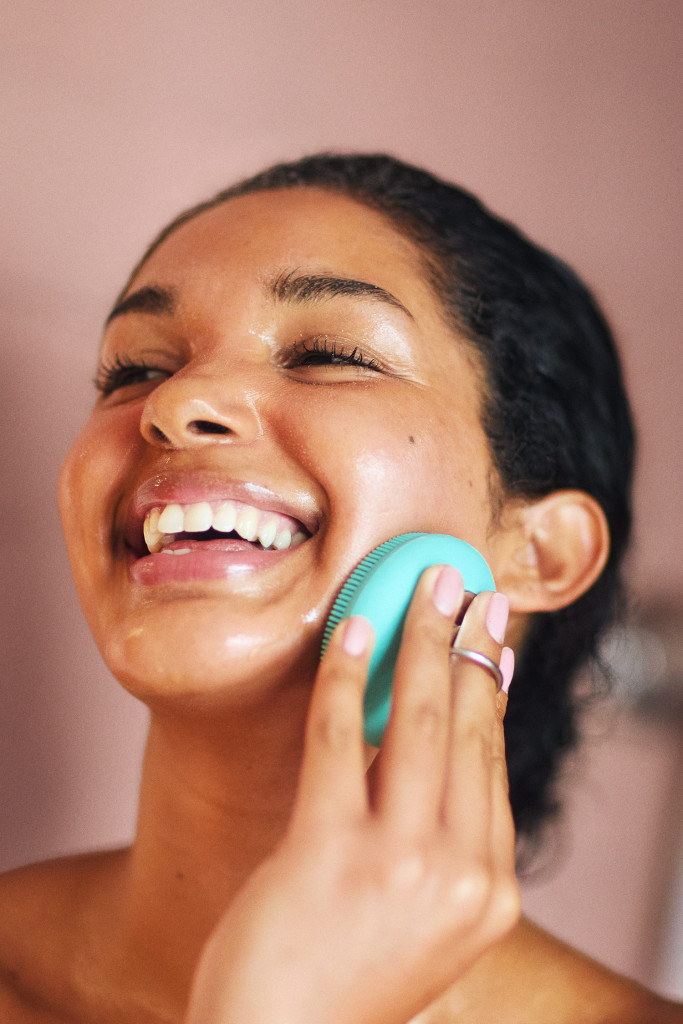 240708_avon_c33417 f1 crop